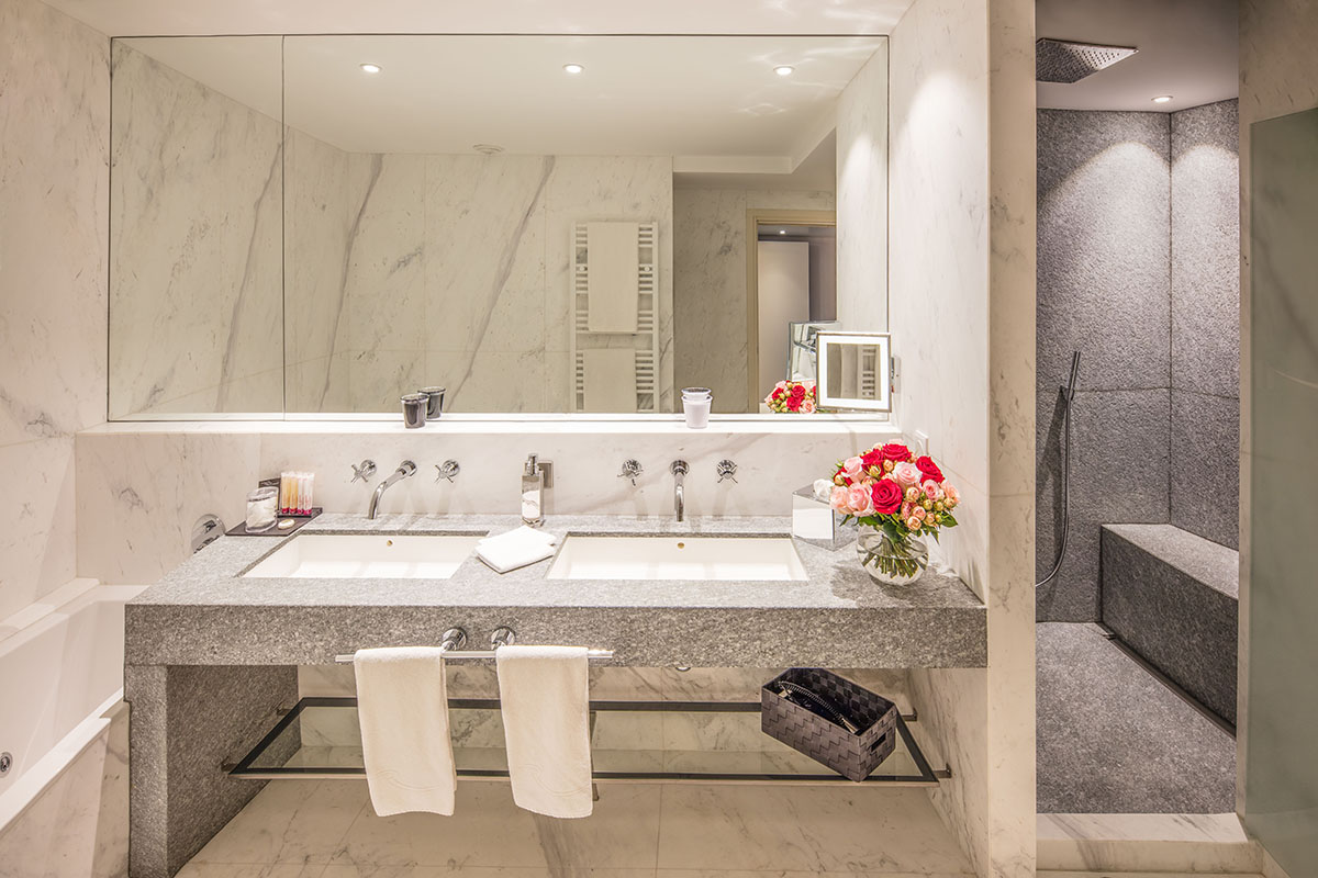 Renaud Couderc peRCeption atelier photo - photographie d'hotel de luxe - la salle de bain - Strasbourg - Alsace